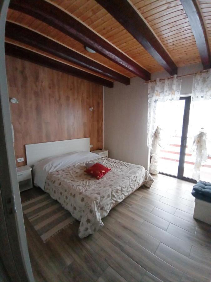 Vila Rem Törcsvár Kültér fotó